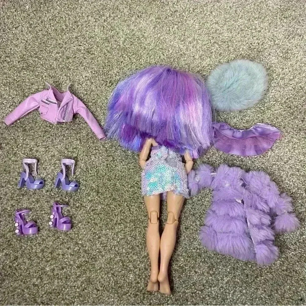 Rainbow High Purple Fashion Doll Series 1 - Violet Willow, Lot W/ shoes/clothes - Picture 6 of 11